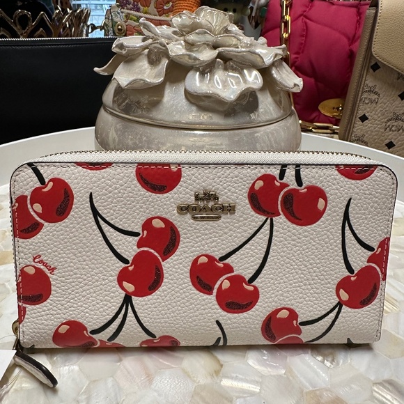 NWT Coach Retail Cherry Large Accordion Zip Wallet Gorgeous! - Picture 1 of 10